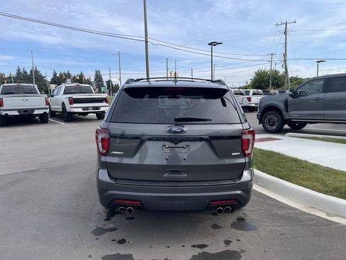 Used 2018 Ford Explorer Sport w/ Equipment Group 401A AWD/4WD image 4