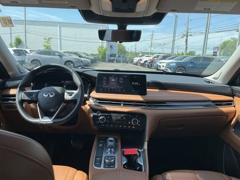Used 2025 INFINITI QX60 Sensory w/ Vision Package AWD/4WD image 14