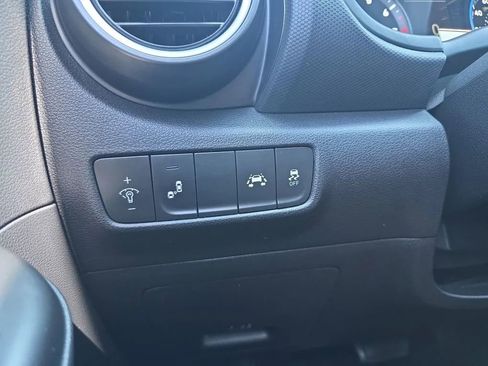 Used 2021 Hyundai Kona SEL w/ Cargo Package FWD image 22