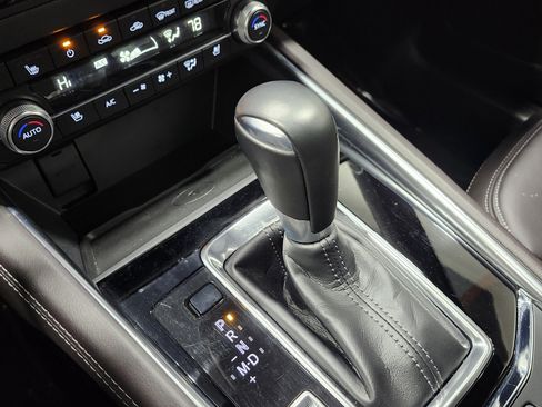 Used 2024 MAZDA CX-5 Signature image 11