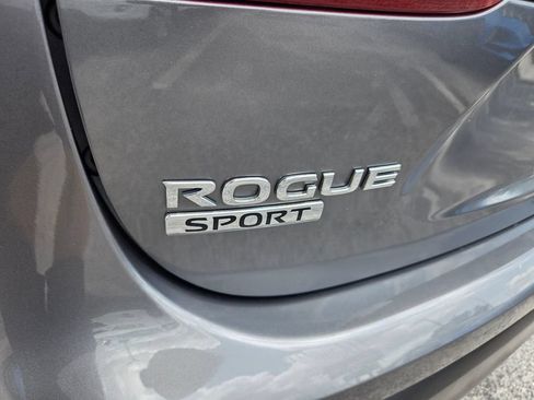 Used 2021 Nissan Rogue Sport SL w/ Premium Package FWD image 12