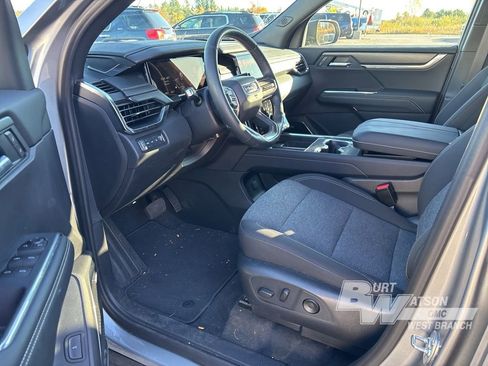 Used 2025 GMC Acadia Elevation w/ Black Edition image 3