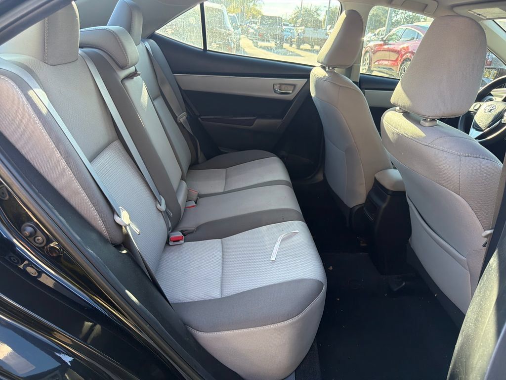 Used 2018 Toyota Corolla LE FWD image 22