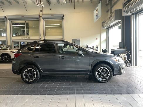 Used 2021 Subaru Crosstrek 2.0i Premium AWD/4WD image 4