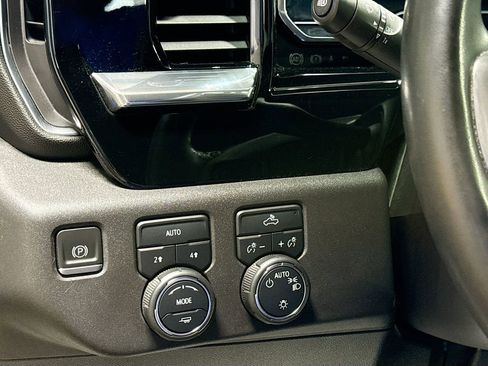 Used 2023 Chevrolet Silverado 1500 LT image 10