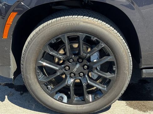Used 2025 GMC Yukon Denali w/ Sun & Power Step Package AWD/4WD image 51