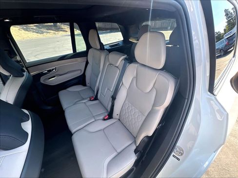 Used 2026 Volvo XC90 B6 Plus w/ Protection Package Premier AWD/4WD image 29