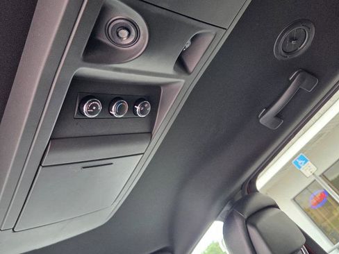Used 2019 Dodge Grand Caravan GT FWD image 13