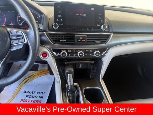 Used 2018 Honda Accord LX image 17