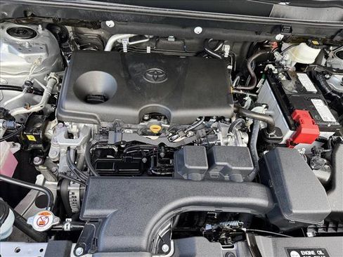 Used 2025 Toyota RAV4 XLE image 21