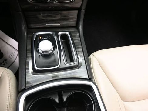 Used 2020 Chrysler 300 Touring L w/ Quick Order Package 2EF image 11