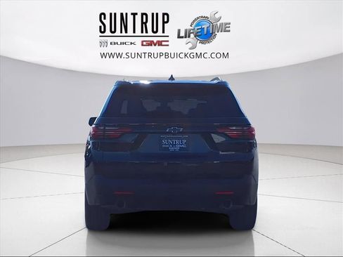 Used 2023 Chevrolet Traverse LT w/ Midnight/Sport Edition image 29