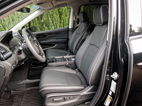 Used 2026 Honda Odyssey Elite image 16