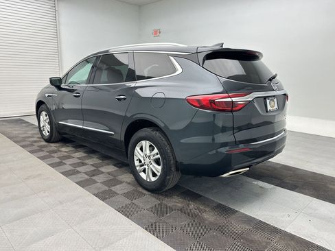 Used 2019 Buick Enclave Essence image 3