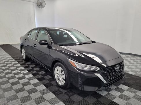 Used 2025 Nissan Sentra S FWD image 13