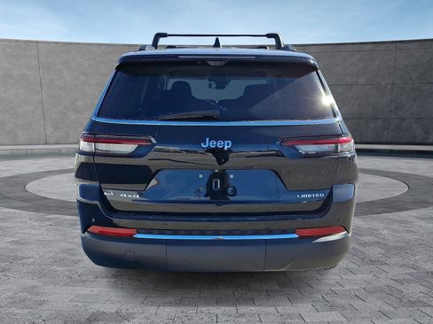 Used 2022 Jeep Grand Cherokee L Limited w/ Luxury Tech Group II image 9