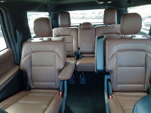 New 2026 Lincoln Navigator L Reserve image 17