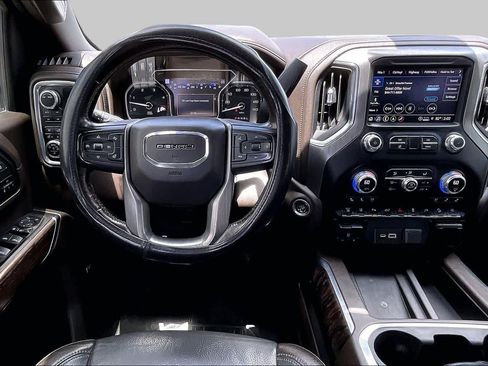 Used 2022 GMC Sierra 2500 Denali w/ Technology Package AWD/4WD image 5