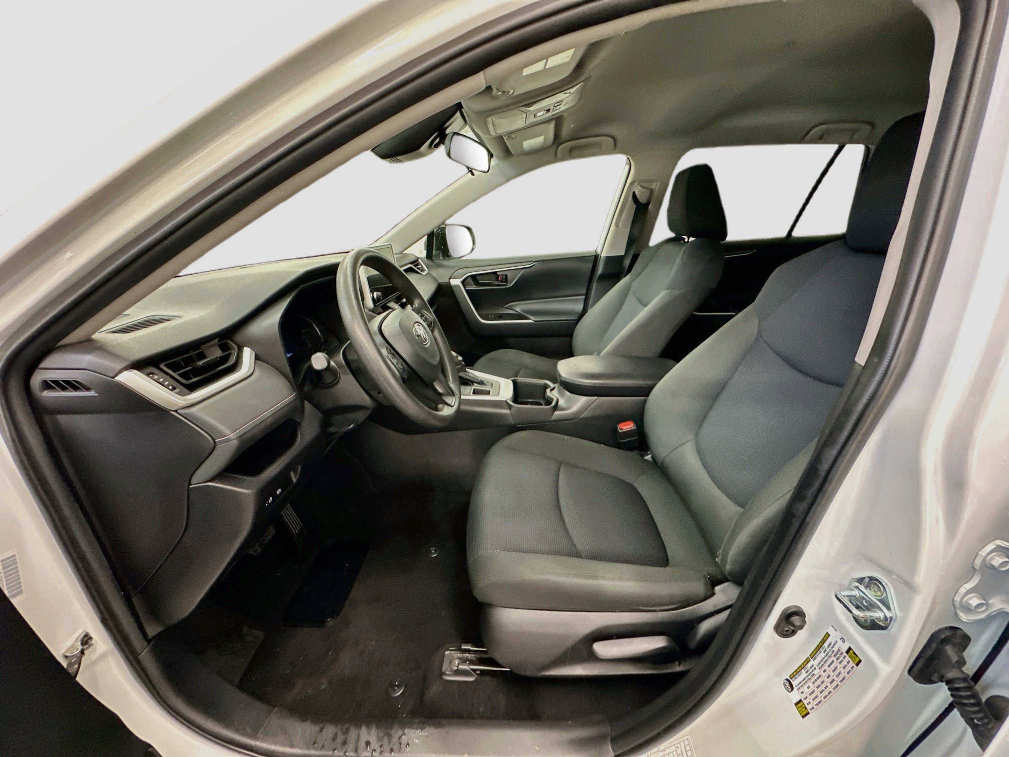 Used 2025 Toyota RAV4 LE AWD/4WD image 13
