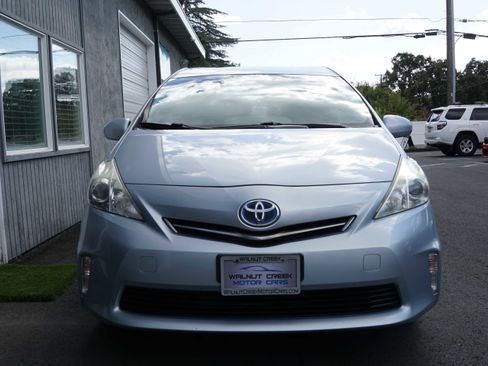 Used 2014 Toyota Prius V Three image 7