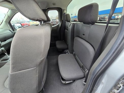 Used 2019 Nissan Frontier S image 28
