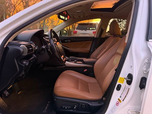 Used 2015 Lexus IS 250 w/ Navigation System Package image 7