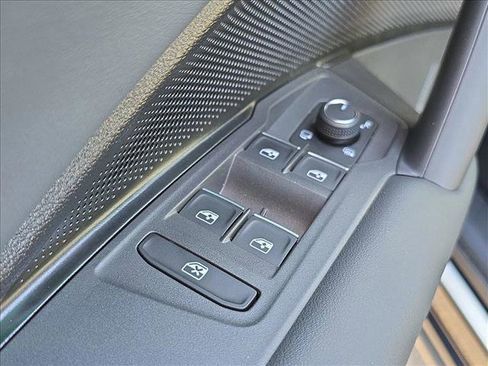 New 2026 Volkswagen Tiguan SEL R-Line image 5