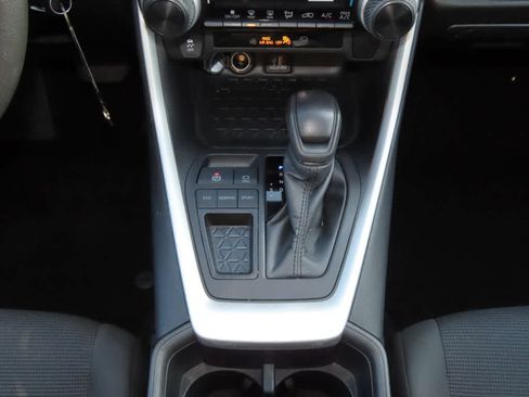 Used 2023 Toyota RAV4 LE image 21