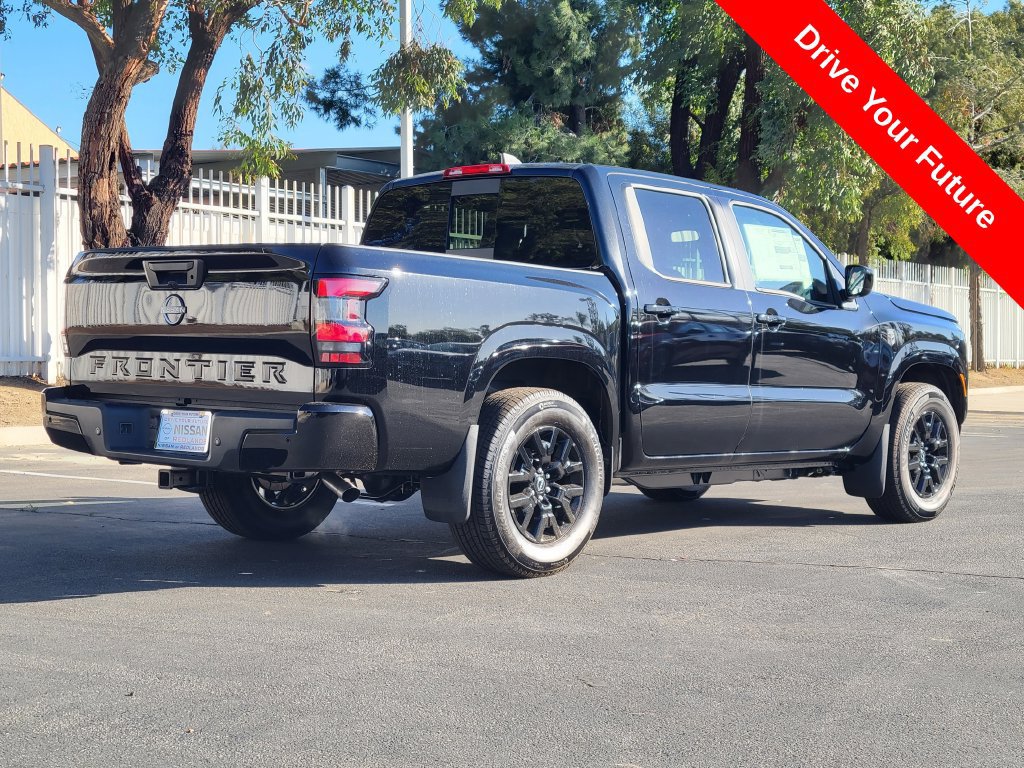 Used 2026 Nissan Frontier SV w/ SV Convenience Package RWD image 2