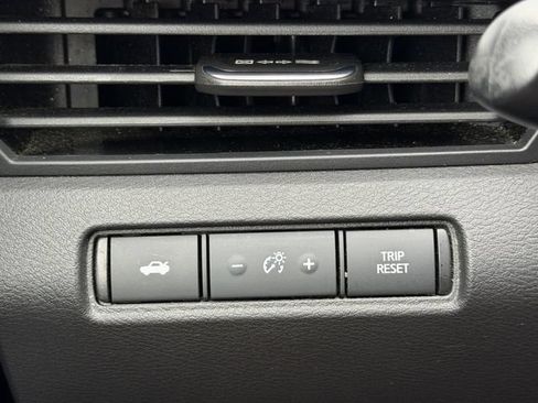 Used 2024 Nissan Altima 2.5 SR FWD image 23