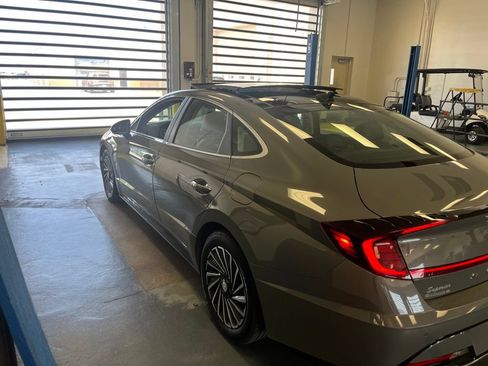 Used 2023 Hyundai Sonata Limited FWD image 10