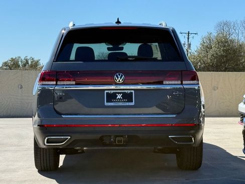 New 2026 Volkswagen Atlas SEL image 8