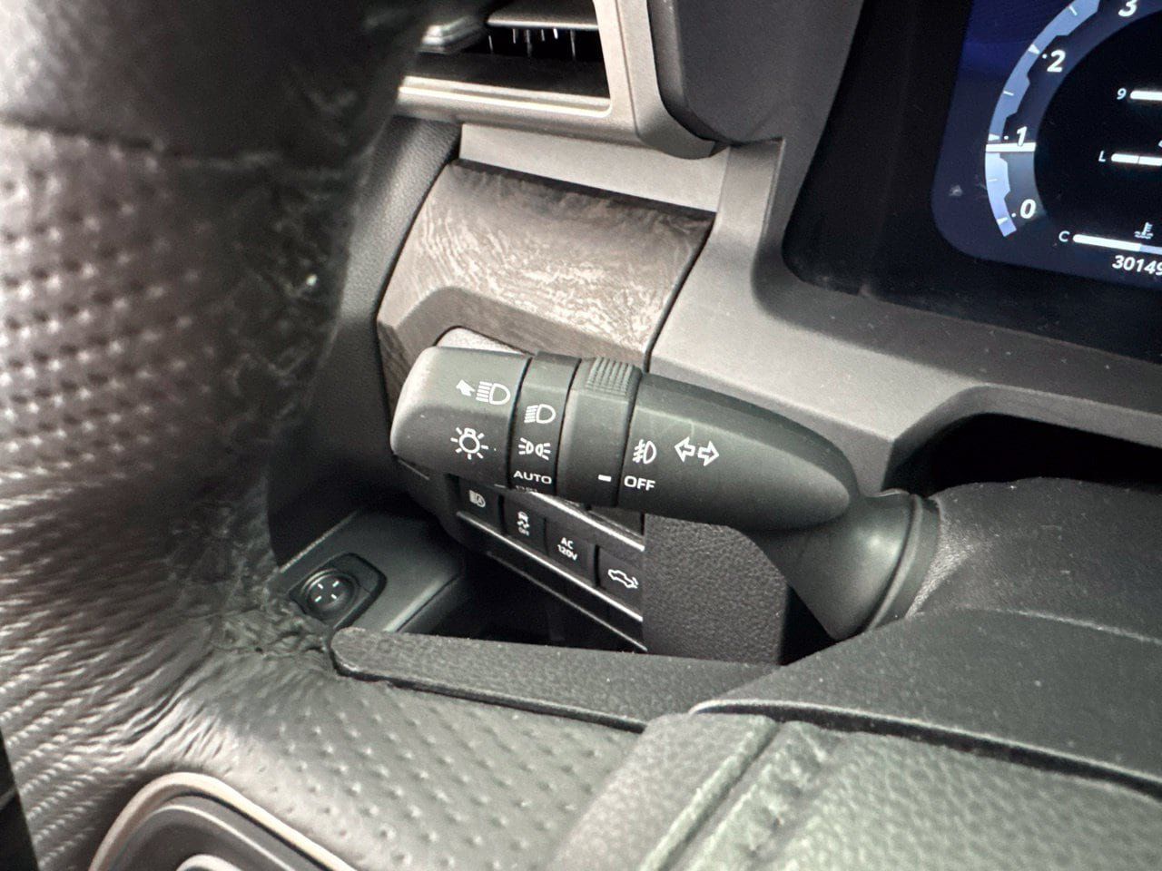 Certified 2025 Toyota Tacoma Limited AWD/4WD image 22