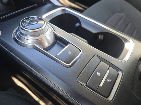 Used 2020 Ford Fusion SE image 23