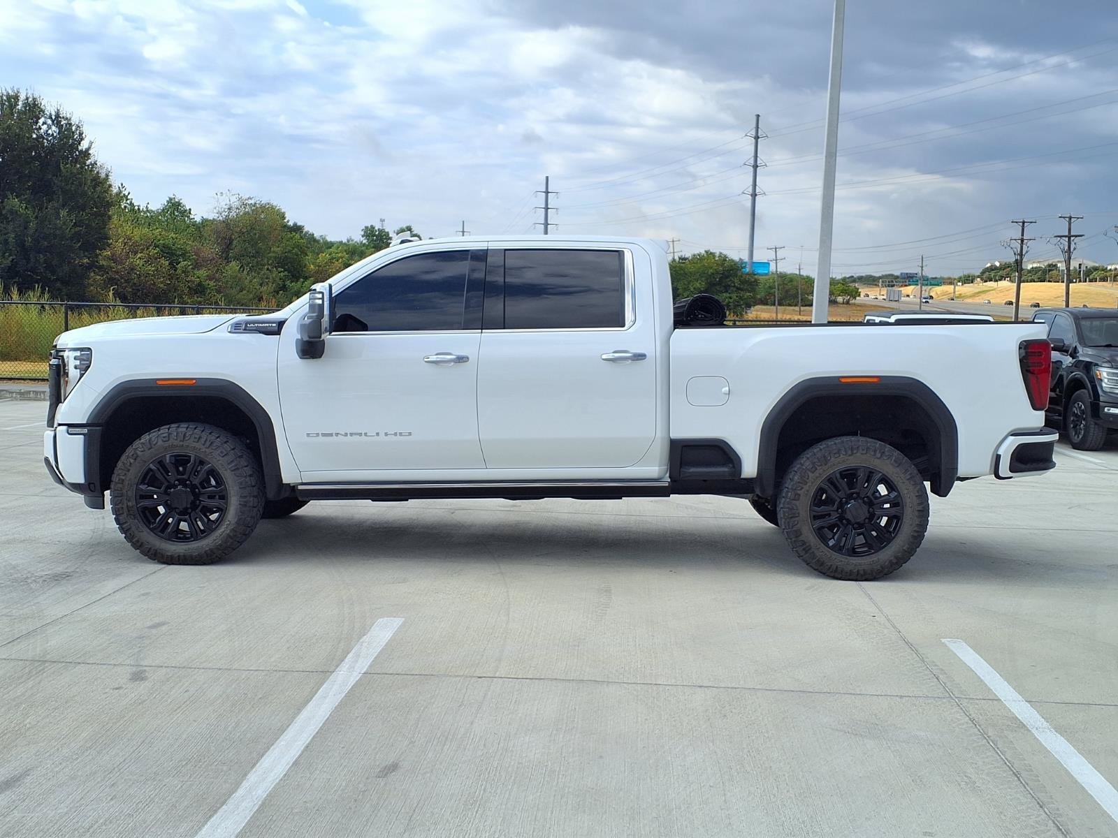 Used 2026 GMC Sierra 2500 Denali Ultimate AWD/4WD image 6