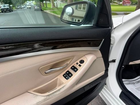 Used 2011 BMW 528i Sedan RWD image 12