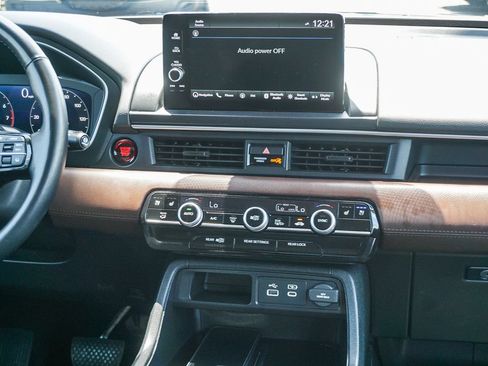 Used 2023 Honda Pilot Elite image 16