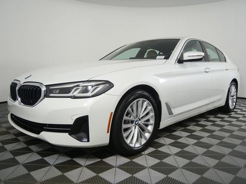 Used 2022 BMW 530i RWD image 7