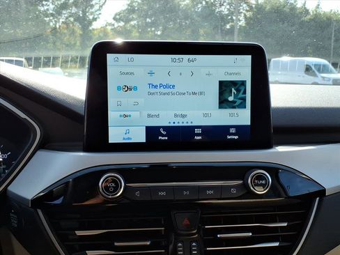 Certified 2022 Ford Escape SE w/ Cold Weather Package image 22