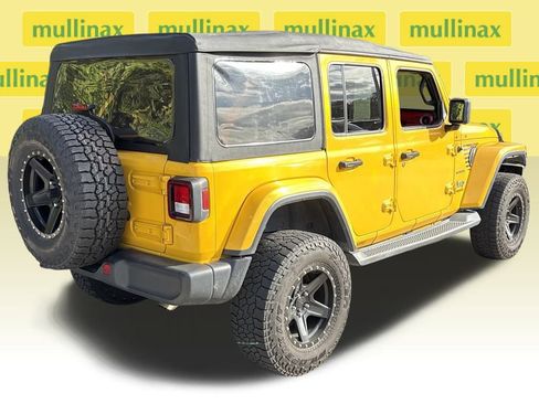 Used 2019 Jeep Wrangler Unlimited Sahara image 4