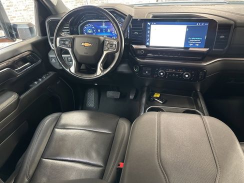 Used 2024 Chevrolet Silverado 2500 LTZ w/ LTZ Convenience Package image 14