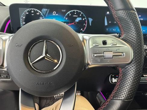 Used 2022 Mercedes-Benz GLB 250 image 23