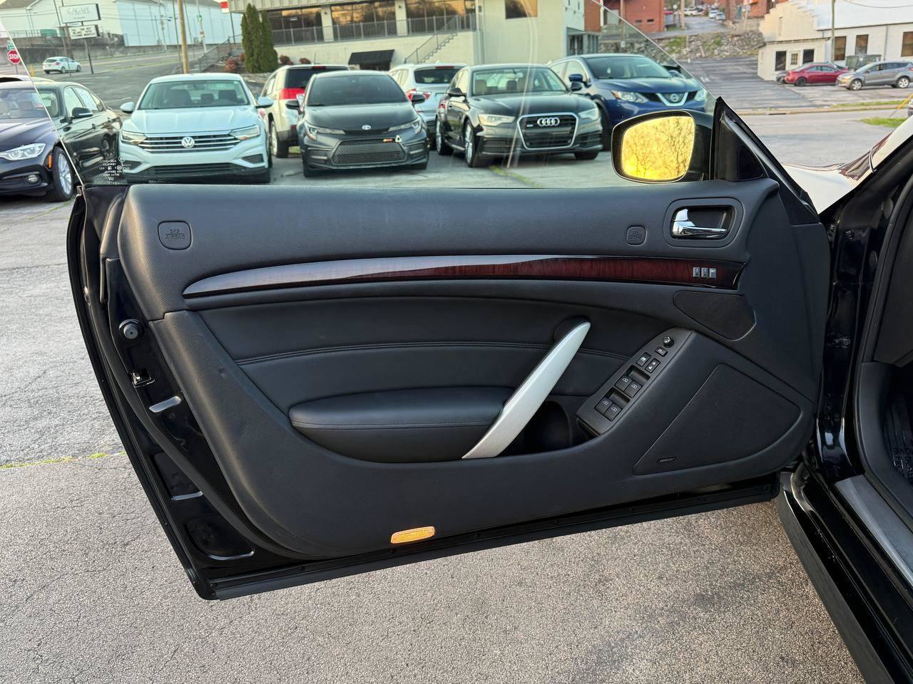 Used 2012 INFINITI G37 Convertible w/ Premium Pkg RWD image 14