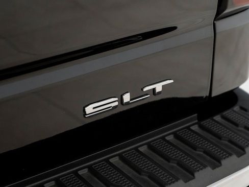 Used 2024 GMC Sierra 1500 SLT image 12