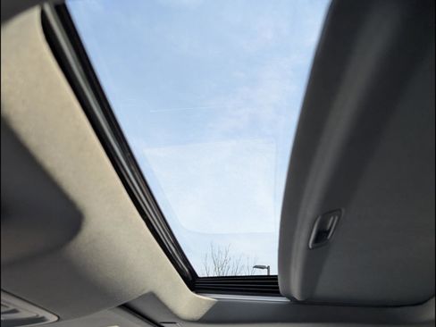 Used 2024 Chevrolet Silverado 1500 LT Trail Boss w/ LT Trail Boss Premium Package image 12