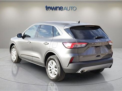 Used 2022 Ford Escape SE w/ Convenience Package image 3