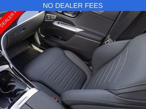 Certified 2025 Mercedes-Benz GLC 300 4MATIC image 27