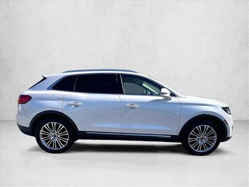 Used 2018 Lincoln MKX Reserve w/ Driver Assistance Package AWD/4WD image 5