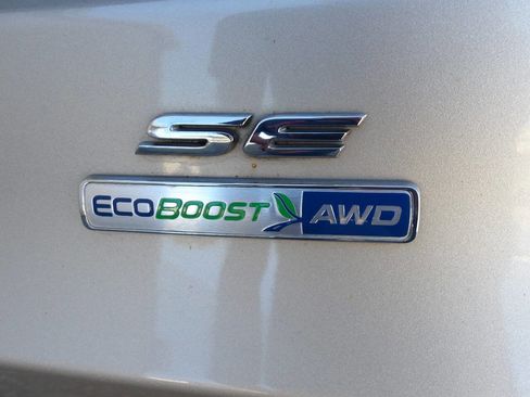 Used 2019 Ford Fusion SE image 36