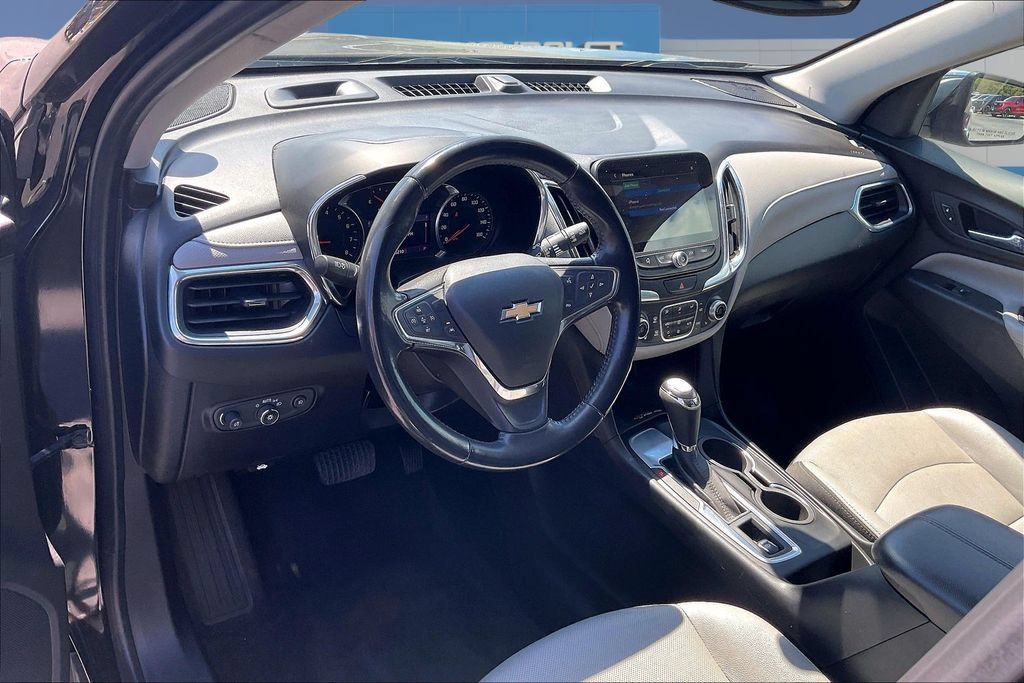 Used 2020 Chevrolet Equinox Premier FWD image 17